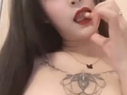 紋身大胸女神喜歡手淫
